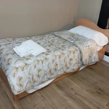 Yaki Domo Bed & Breakfast